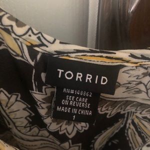 Ruffled 3/4 sleeve NWT blouse paisley